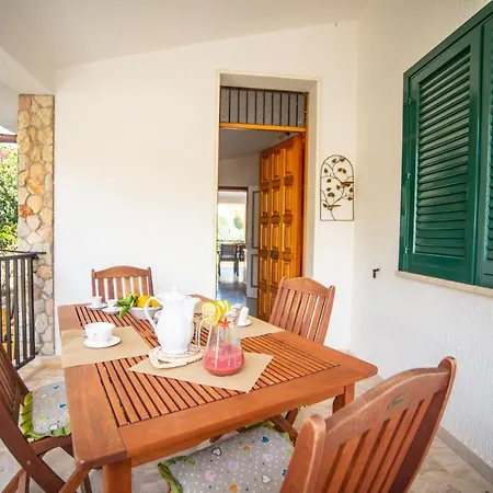 Villa Scopello Sleeps 10 Pool Air Con Wifi