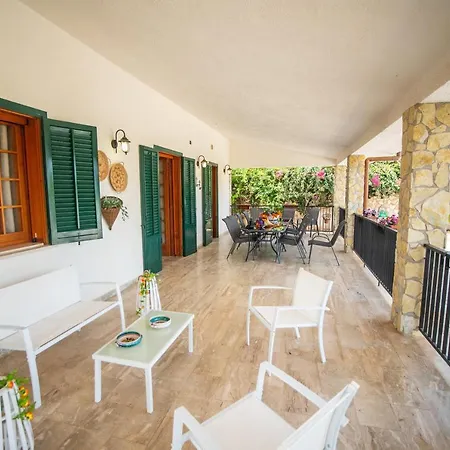 Scopello Sleeps 10 Pool Air Con Wifi Scopello (Sicily)