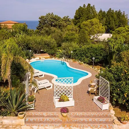 Villa Scopello Sleeps 10 Pool Air Con Wifi Scopello (Sicily)