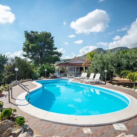 Villa Scopello Sleeps 10 Pool Air Con Wifi Scopello (Sicily)