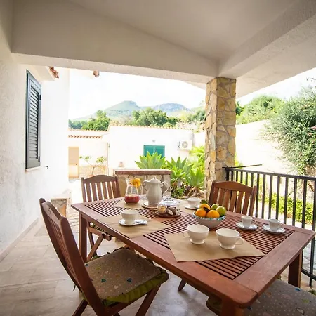Scopello Sleeps 10 Pool Air Con Wifi Villa